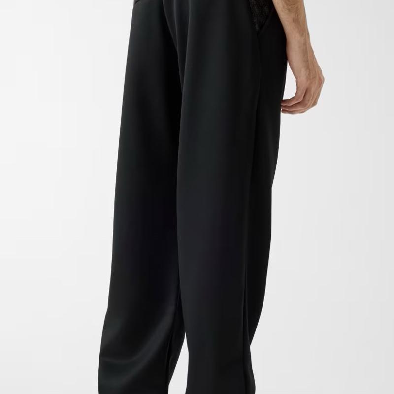 Tuta completa GUESS Taglie XL XXL Comfort Elegante per Ogni Occasione in Materiale Morbido e Stile Unico
