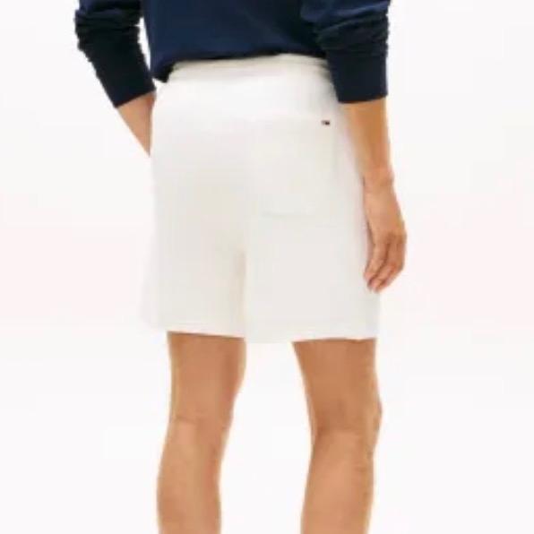 bermuda Tommy Jeans 100% Cotone con Logo Laterale Ricamato Taglie S M L XL XXL Comfort Elegante per Ogni Occasione in Materiale Morbido e Stile Unico