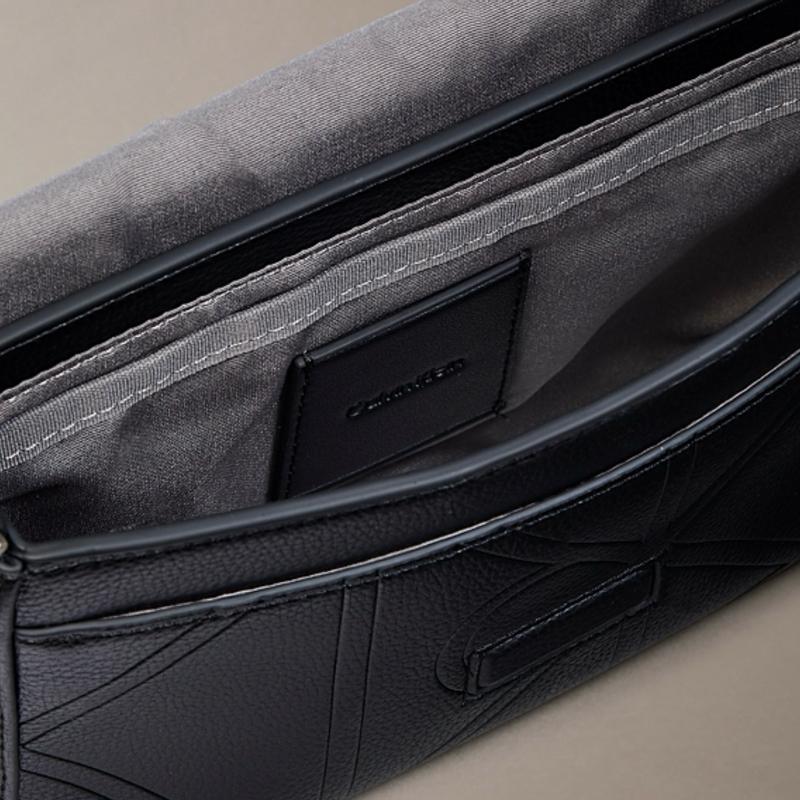 Calvin klein tracolla con Logo Esteso Frontale Taglia Unica Comfort Elegante per Ogni Occasione Stile Unico