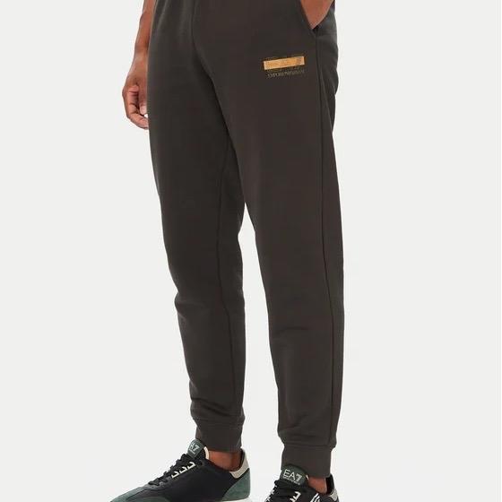 Tuta completa armani Taglie XS S M L XL XXL Comfort Elegante per Ogni Occasione in Materiale Morbido e Stile Unico