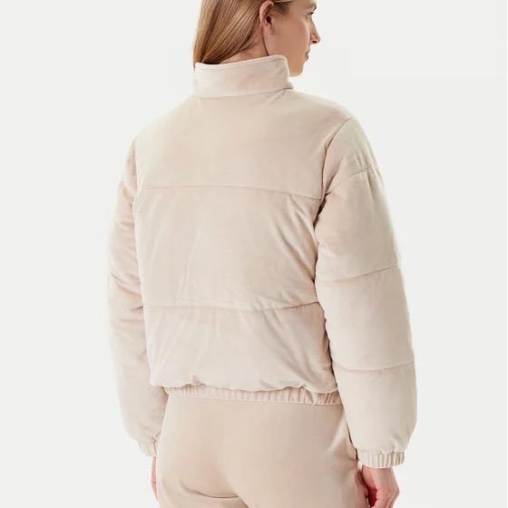 Piumino guess rosa donna Comfort Elegante Materiale Morbido Stile Unico per Ogni Occasione