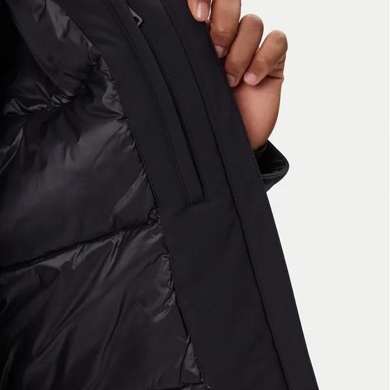 Cappotto EA7 emporio Armani  Taglie XL Comfort Elegante Materiale Morbido Stile Unico per Ogni Occasione
