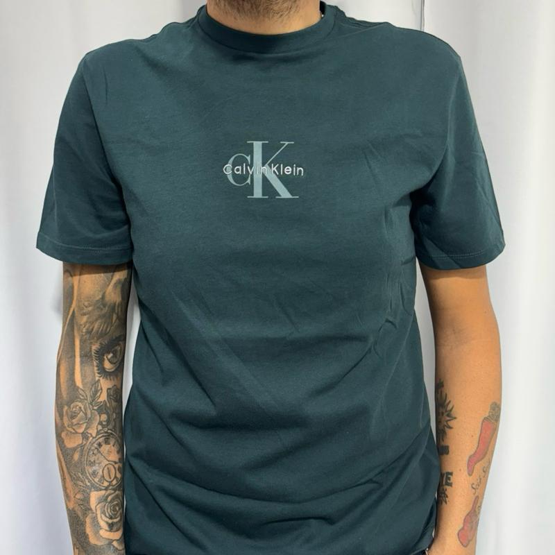 T-shirt calvin klein Taglie S M L XL XXL Comfort Elegante per Ogni Occasione in Materiale Morbido e Stile Unico