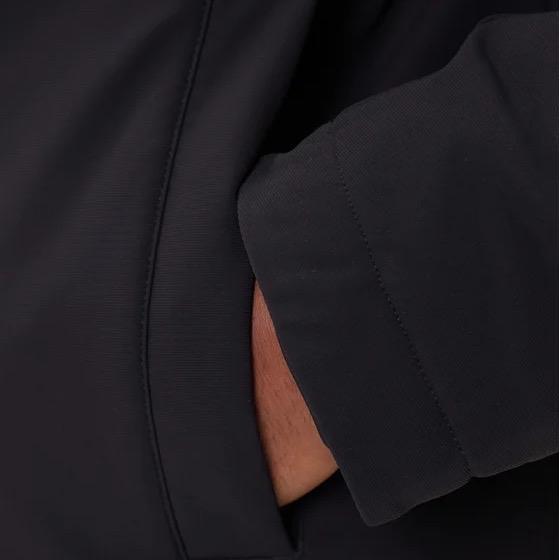 Cappotto EA7 emporio Armani  Taglie XL Comfort Elegante Materiale Morbido Stile Unico per Ogni Occasione
